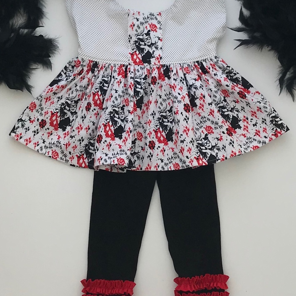 Adorable 2t Harley Quinn top with leggings.